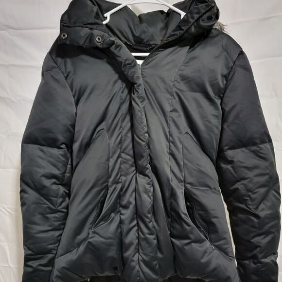 Calvin Klein puffy coat - Picture 1 of 3